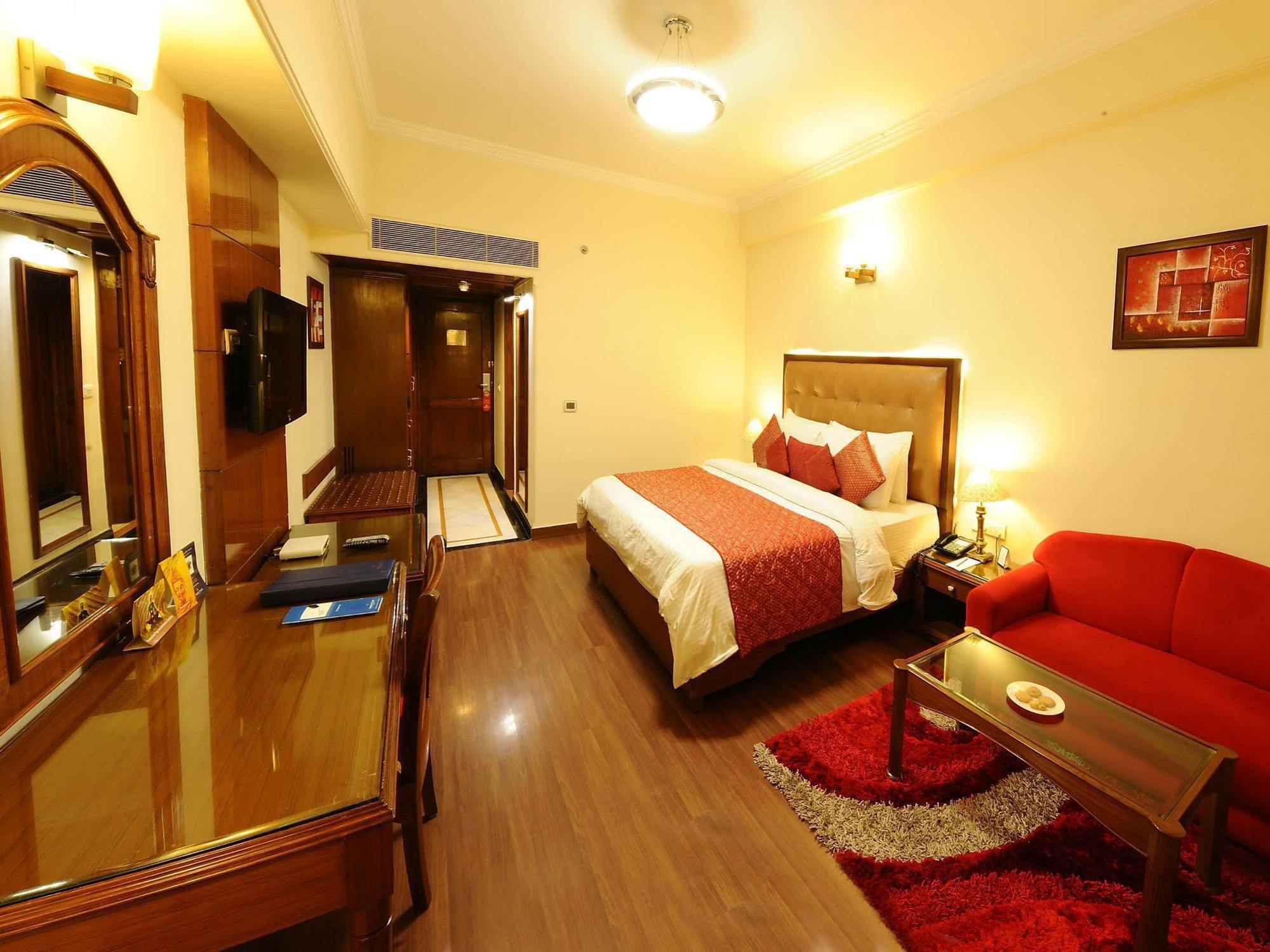 Hotel Regenta Place Amritsar Exterior foto